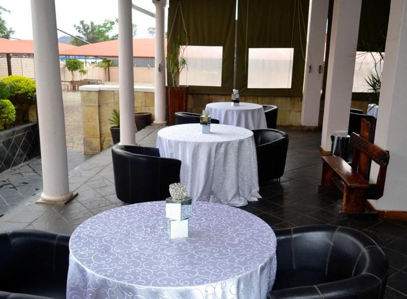 Ladysmith Hotel | Crown Hotel