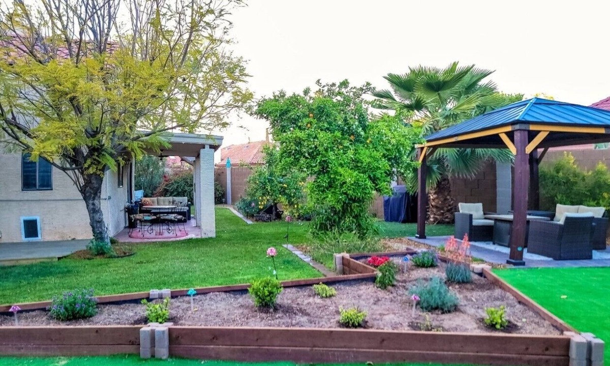 Arrowhead Ranch House | Cute house, big private shaded yard, cul-de-sac, close to ALL entertainment!