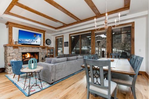 Empire Pass House | Deer Valley Ski In and Out, Luxury Condo, Amazing Views, Private Balcony Slope Side - Hot Tub!