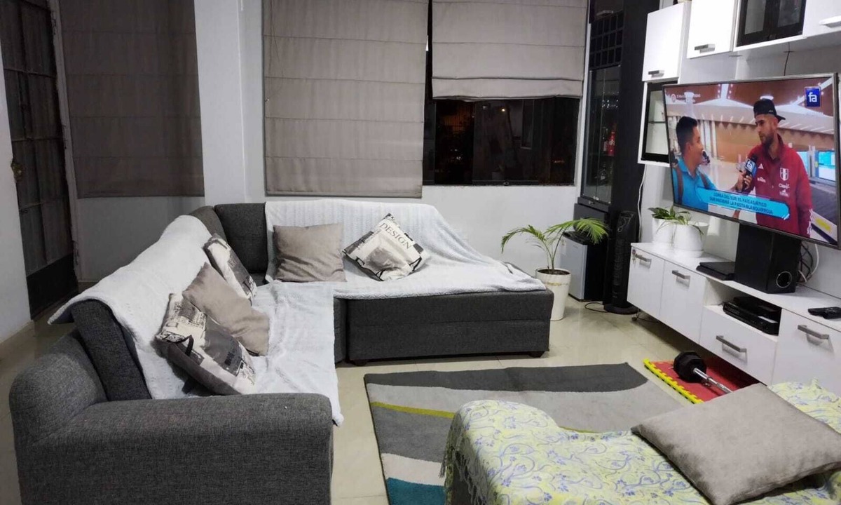 Los Olivos Apartment | departamento cerca a aeropuerto, cómodo y acogedor.