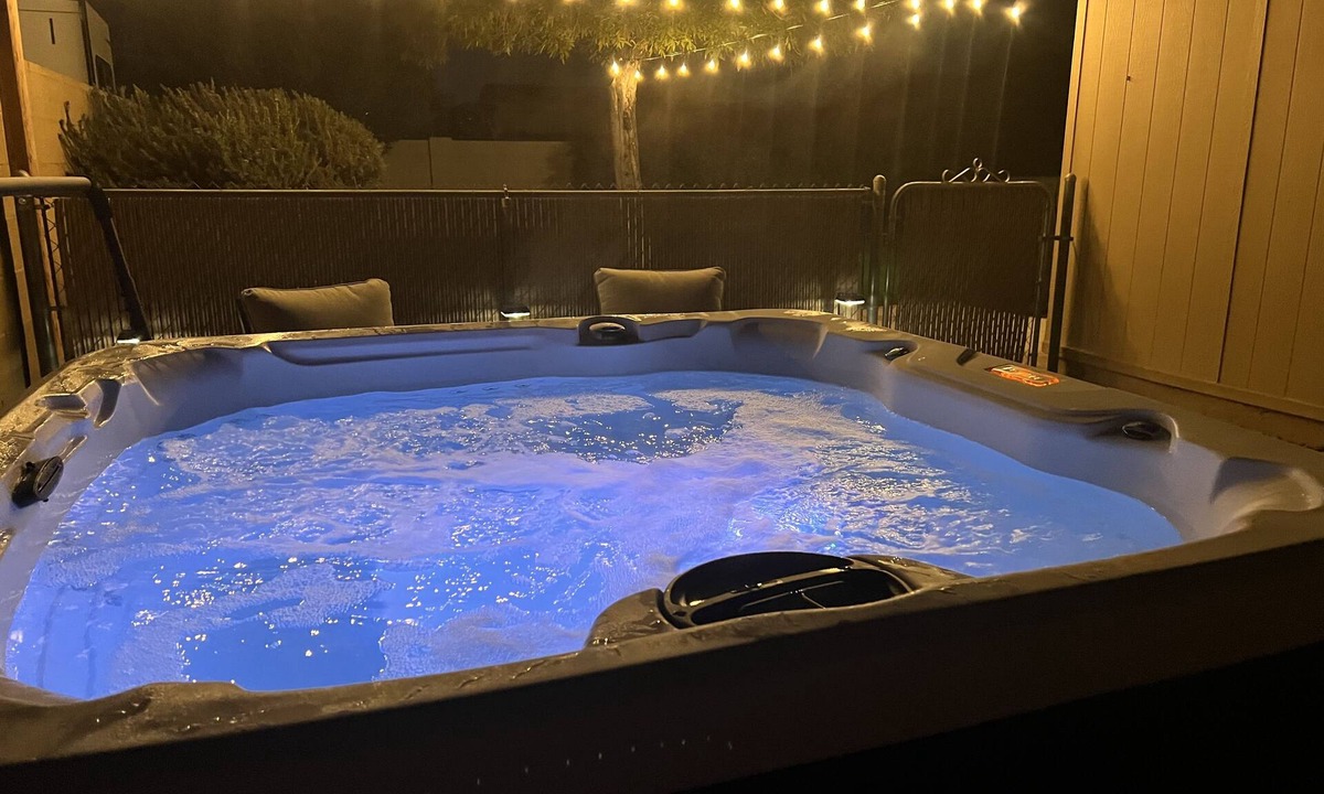 Chandler House | Desert Manor - Fully remodeled 3 bedroom home with game room and hot tub!