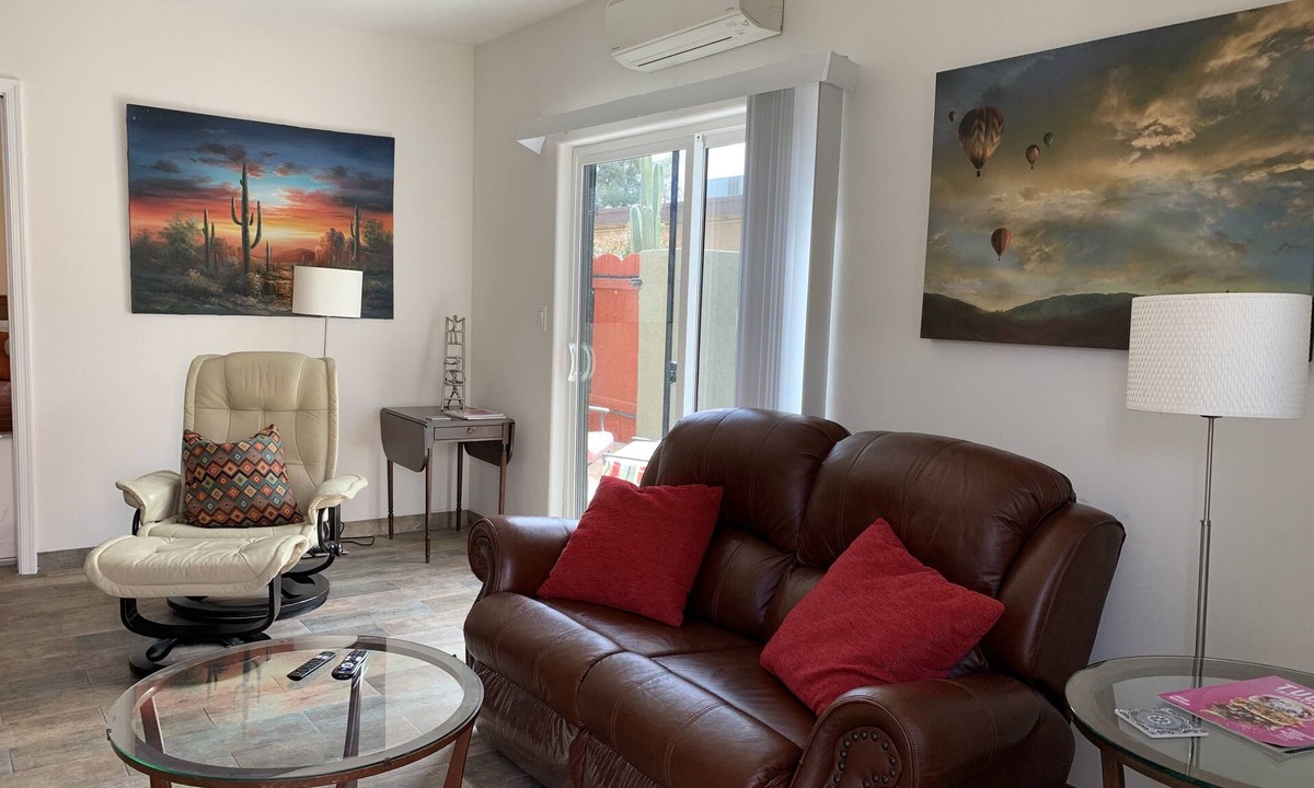 Limberlost House | Desert Morada Casita P 1 BED 1 BATH Dog ONLY! max 2-NO OTHER PETS