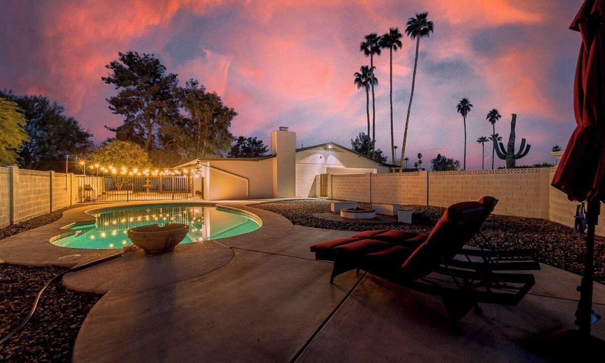 Mesa House | Desert Oasis in Mesa : Poolside & Hot Tub Retreat