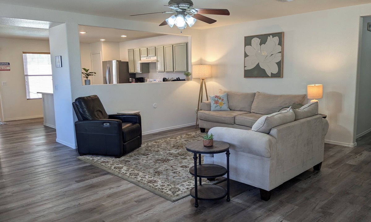 Surprise Farms House | Desert Retreat w/private pool/Family Friendly/Near stadiums & Dining