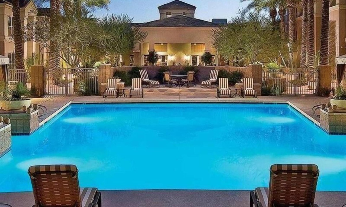 Gainey Village Villas Hotel | Discover Ideally Located Suites in Gainey Ranch AZ w/Free Parking & Breakfast!