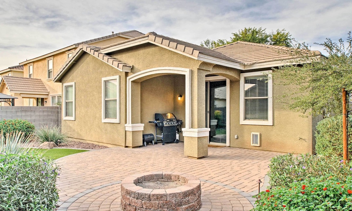 Gilbert House | Dog-Friendly Retreat w/Patio & Yard in Gilbert!