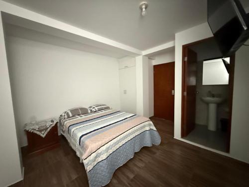 Lima House | Dormitorio matrimonial 03