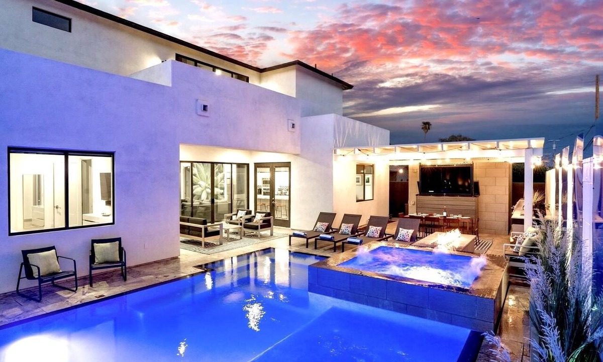 Southwest Village House | Dream Pool/Spa/Patio/Firepit/Spacious/Walk to Old Town