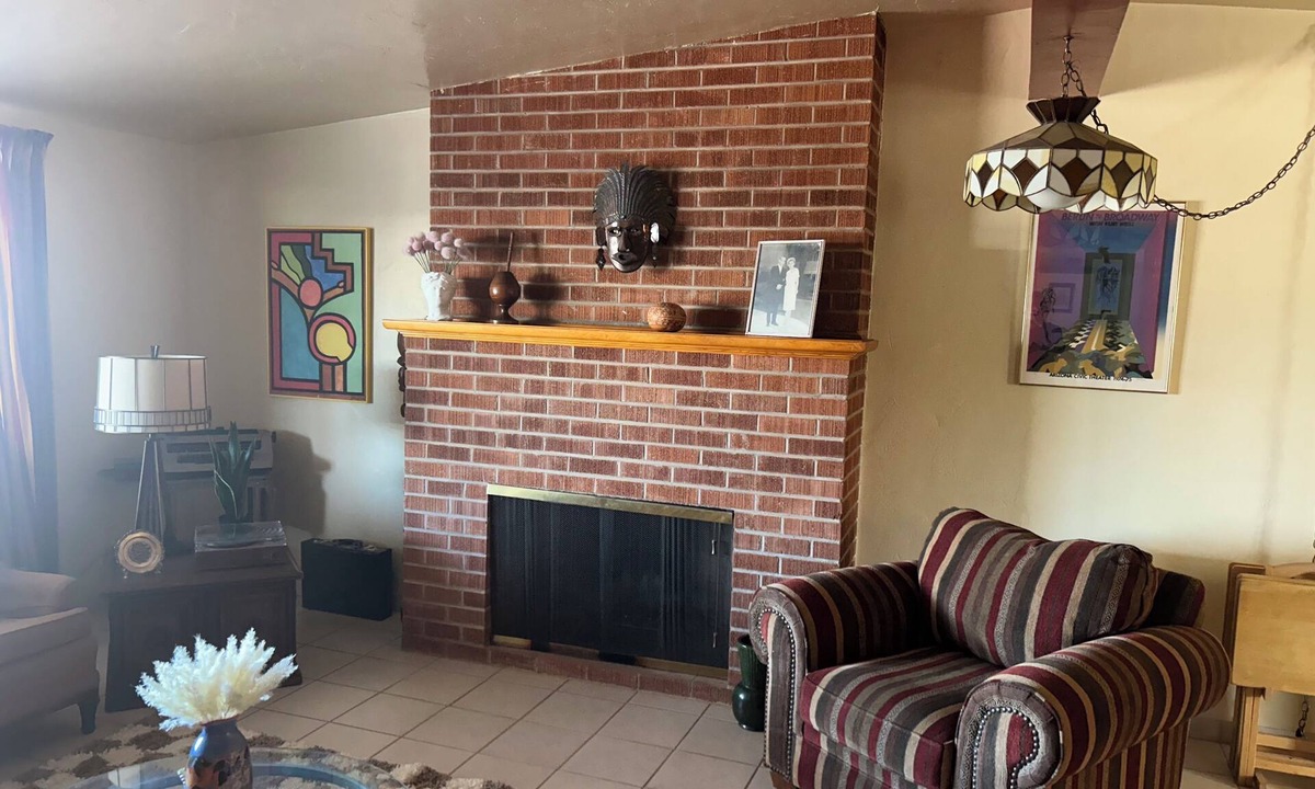 Campus Farm House | Eclectic Mid-Town Tucson 3-bedroom Home, private pool by University and Downtown
