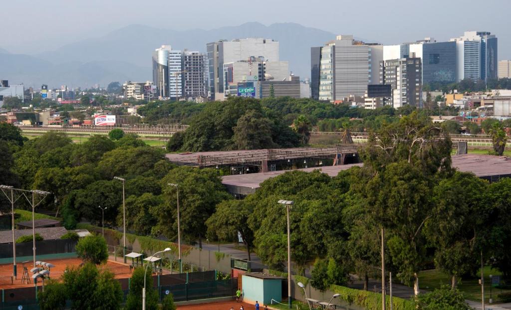 Santiago de Surco Apartment | El Derby 511 Apart 1 Dorm con Aire Acondicionado