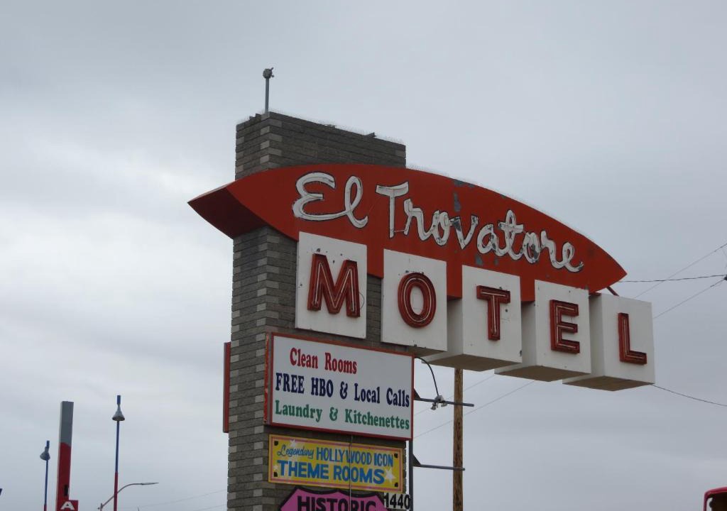 Kingman Hotel | El Trovatore Motel