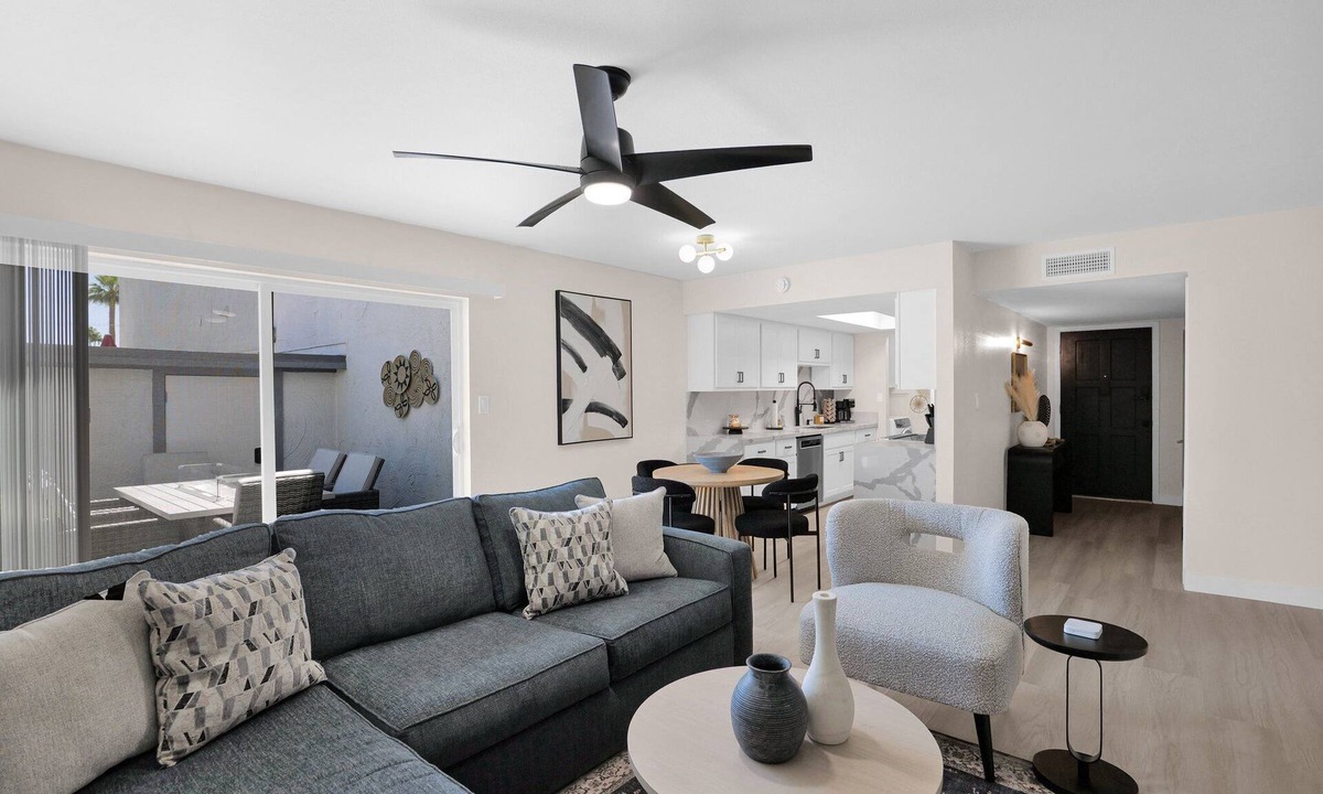 Pointe Scottsdale Apartment | Elegant Condo One Mile From Old Town