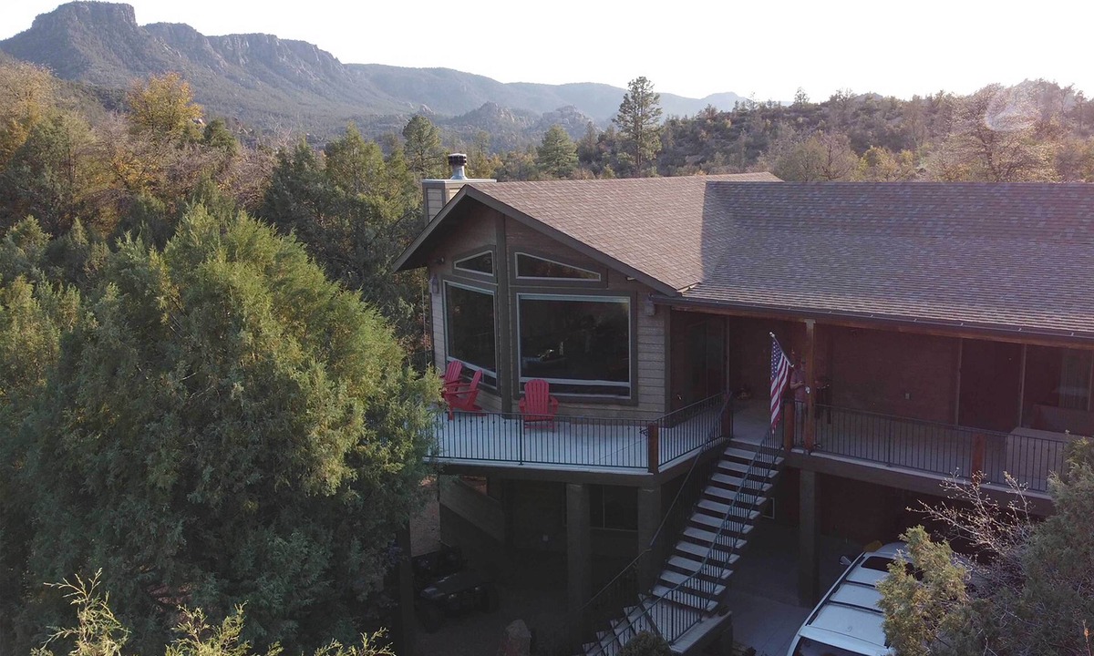Payson Cabin | 'Elkwood Lodge' Cabin w/Hot Tub in Star Valley!