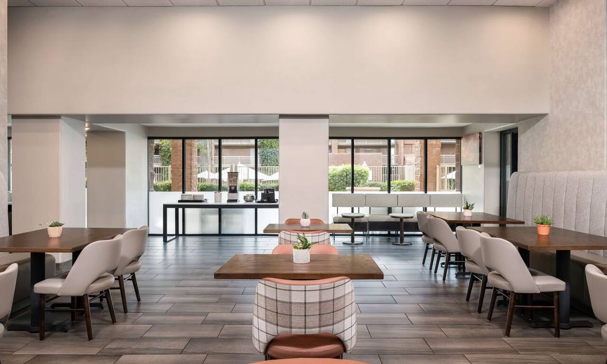 Tucson Hotel | Embassy Suites by Hilton Tucson East