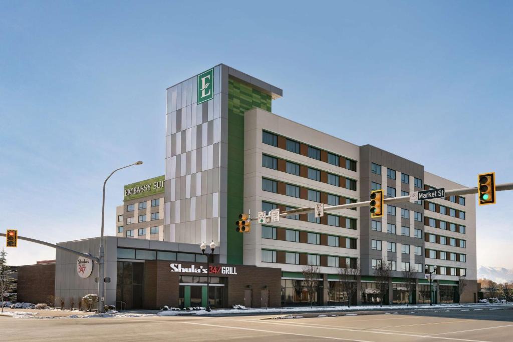 West Valley City Hotel | Embassy Suites by Hilton Salt Lake West Valley City