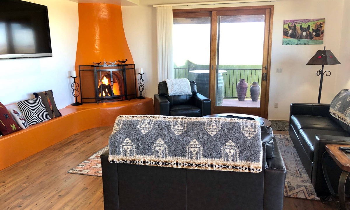 Sonoita House | Enjoy Agave House, a 2 BR w/2 en suite baths in the shadow of Mt. Wrightson