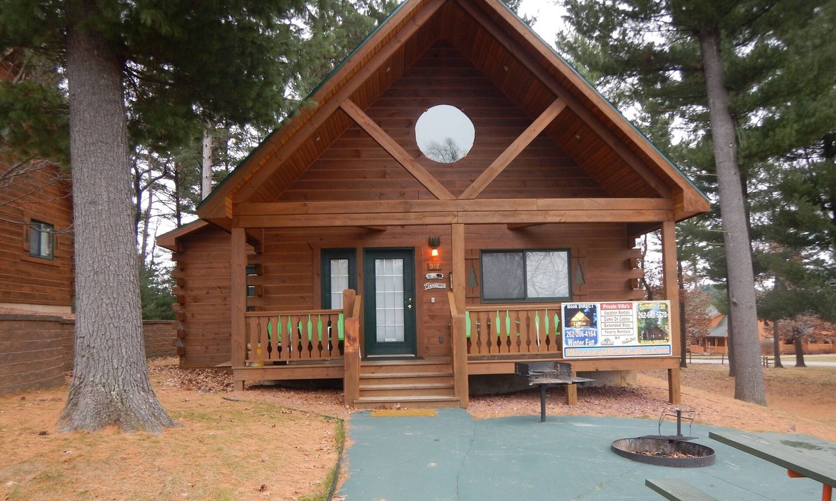 Warrens Cabin | Entertainment Cabin: With 8 Large screen TV's on 1 wall. Great for small groups