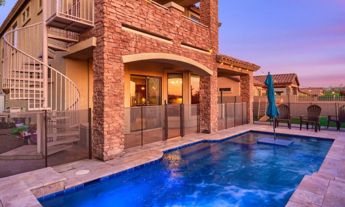 Las Sendas House | Entertainment Haven: Heated Saltwater Pool & Games