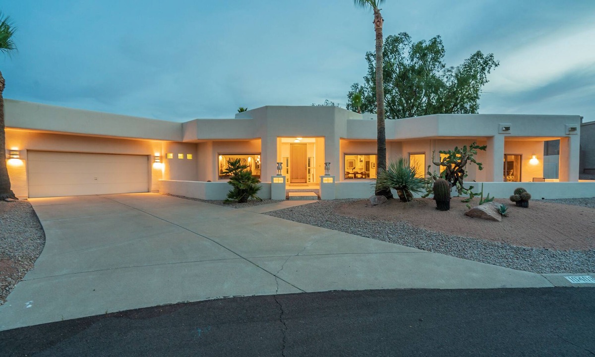 Fountain Hills House | Escape to luxury in a spa-like retreat home