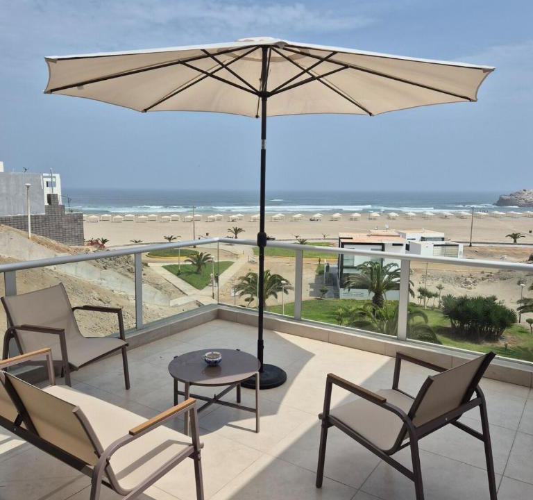 Cerro Azul House | Espectacular casa de playa a estrenar con vistas al mar