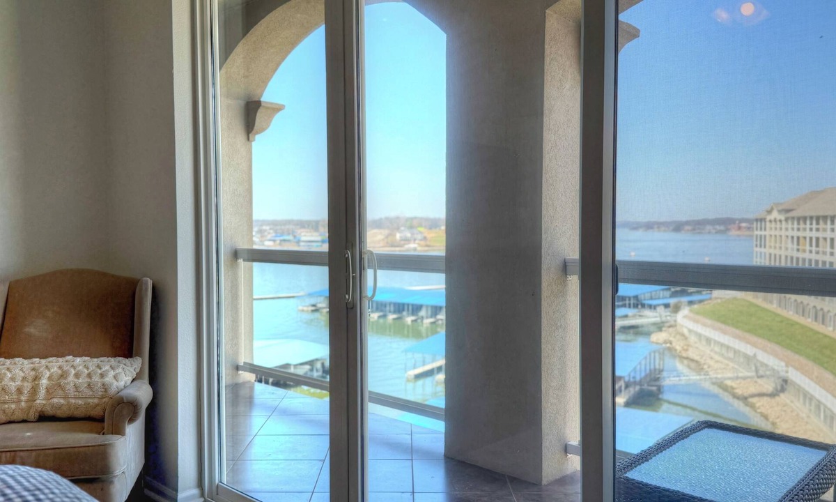 Osage Beach Condo | Executive 3 Bedroom Condo. Amazing Lakefront Views. Top Floor. No stairs.