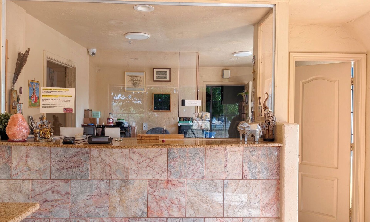 Rio Vista Hotel | Executive Inn & Suites San Marcos, TX