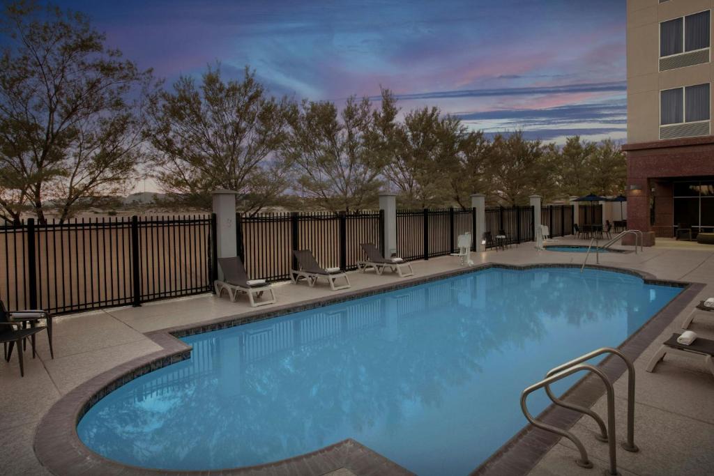 Chandler Hotel | Fairfield Inn and Suites Phoenix Chandler Fashion Center