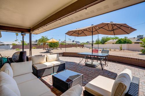 Sun City West House | Families Welcome! Dog-Friendly Glendale Home