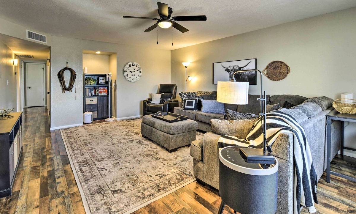 Cambric Courts Cottage | Family-friendly Chandler Home Near Downtown!