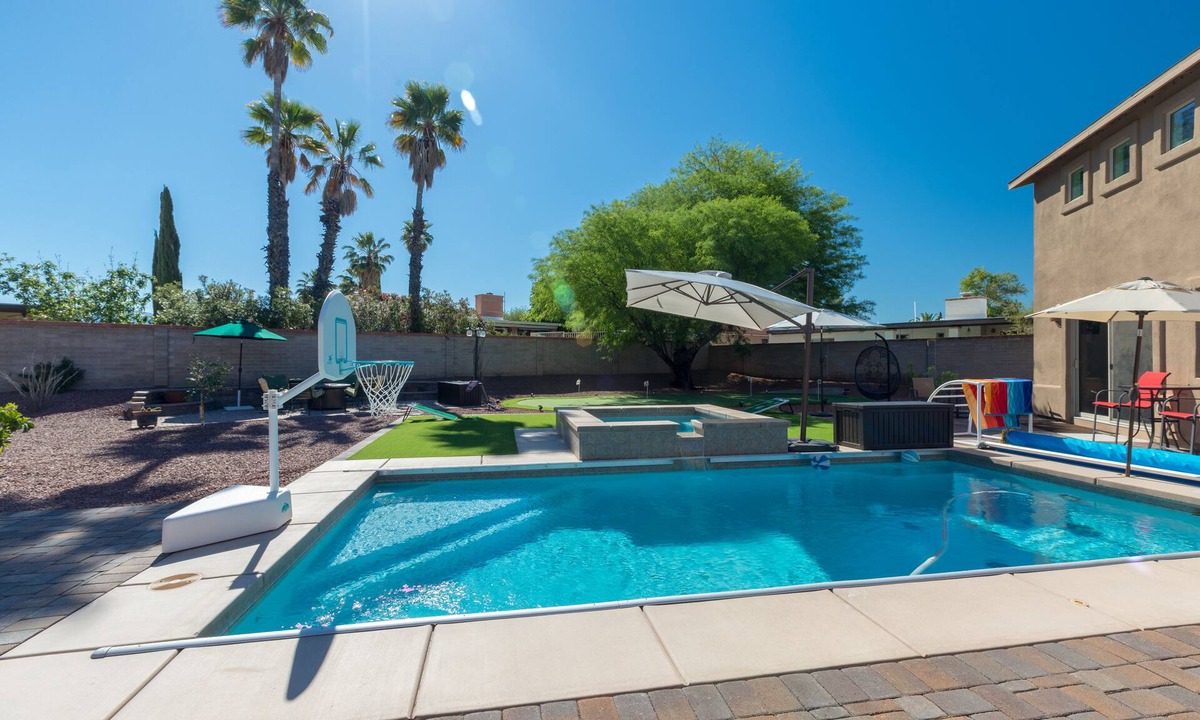 Tucson House | Family Fun Vacation, Heated Pool, Spa, Game Room, Sauna, Putting Green.