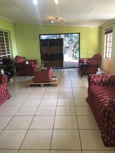 Pietermaritzburg House | Farmhouse ∙ 1 bedroom ∙ 6 guests