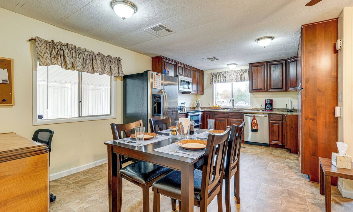 Apache Junction House | Fenced-In Yard & Mtn Views: Apache Junction Home!