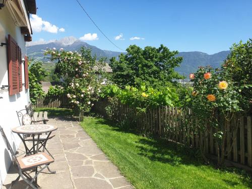 Lagundo Apartment | Ferienwohnung Lafreid Algund