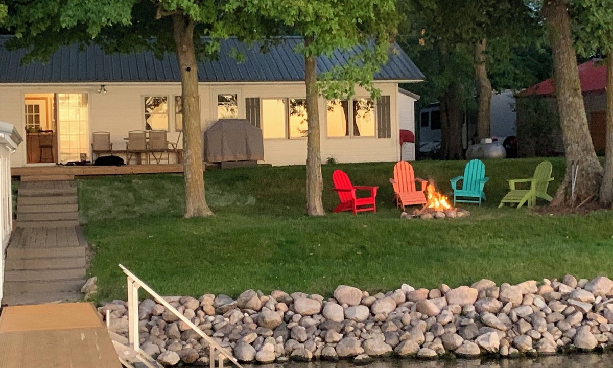 Osakis Cabin | Fish Hook Cabin-Cozy cabin on Lake Osakis with sunsets, fishing & nature abound