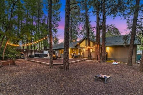 Flagstaff House | Flagstaff Retreat with Hot Tub and Fireplace