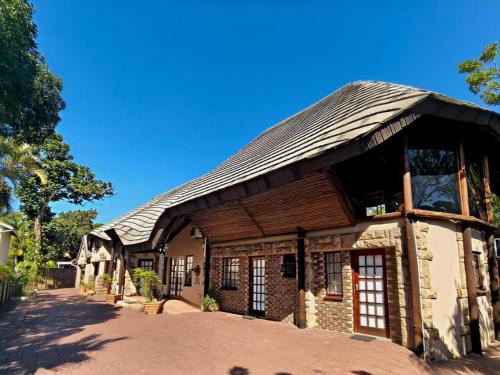 Richards Bay Cabin | Forest Lodge - Richards Bay
