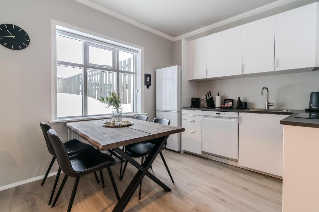 Vesturbær Apartment | Framnesvegur - Two Bedroom Apartment by Heimaleiga