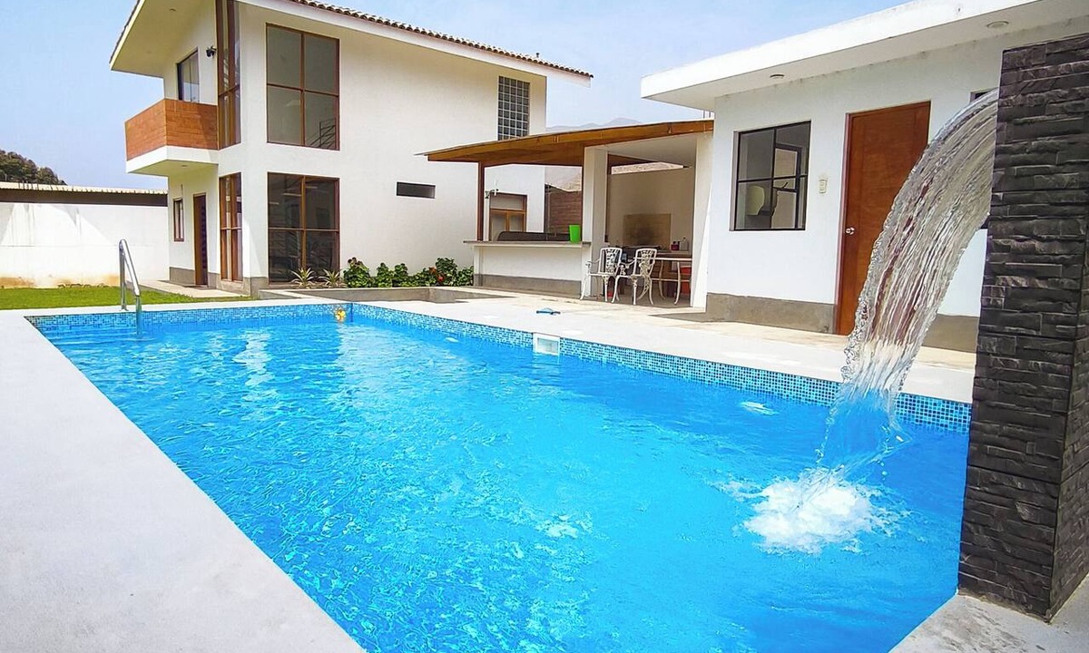 Cieneguilla Cottage | Fully Private 4-Bedroom Country House with Pool and Outdoor Cinema Pet Friendly