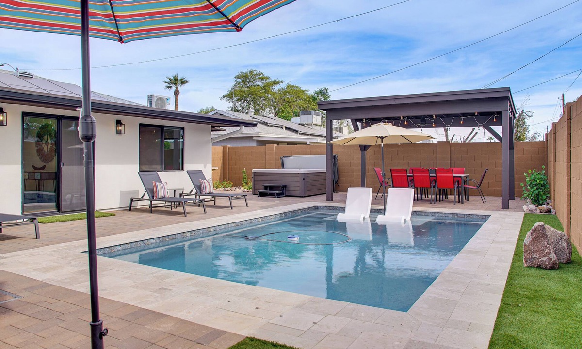 Western Villa House | Fun w/Friends! Old Town Escape w/Outdoor Oasis