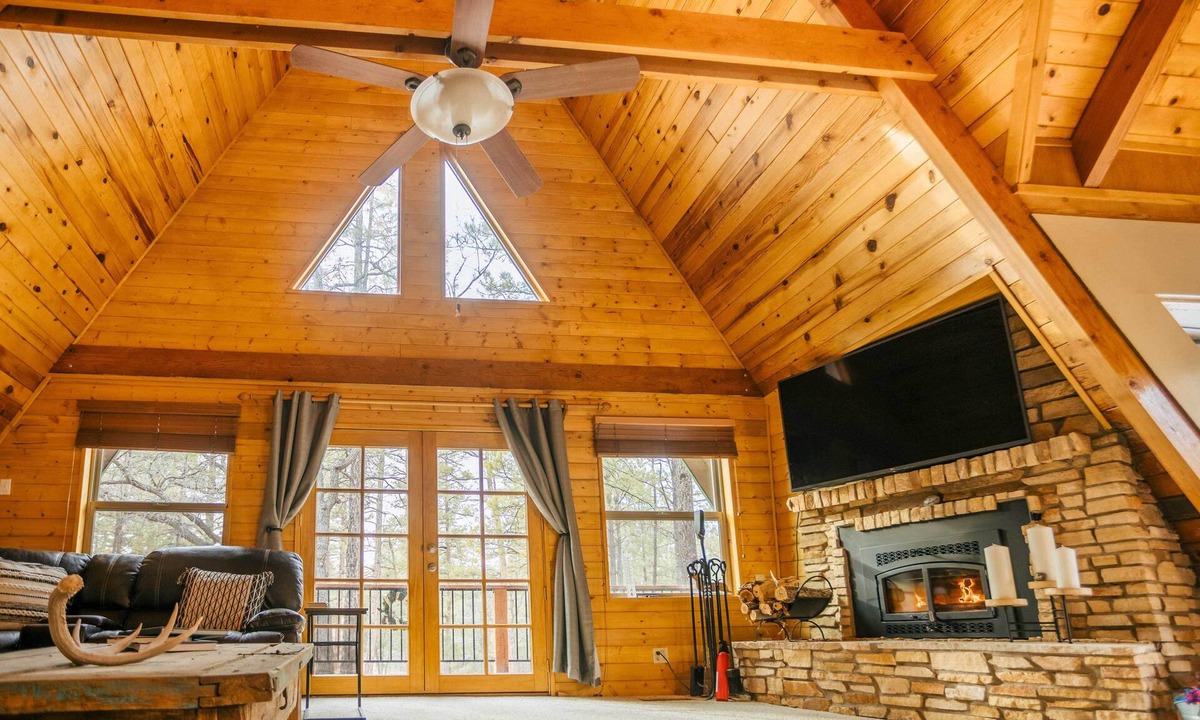 Happy Jack Cottage | Furnished Deck + Fire Pit: Happy Jack Cabin