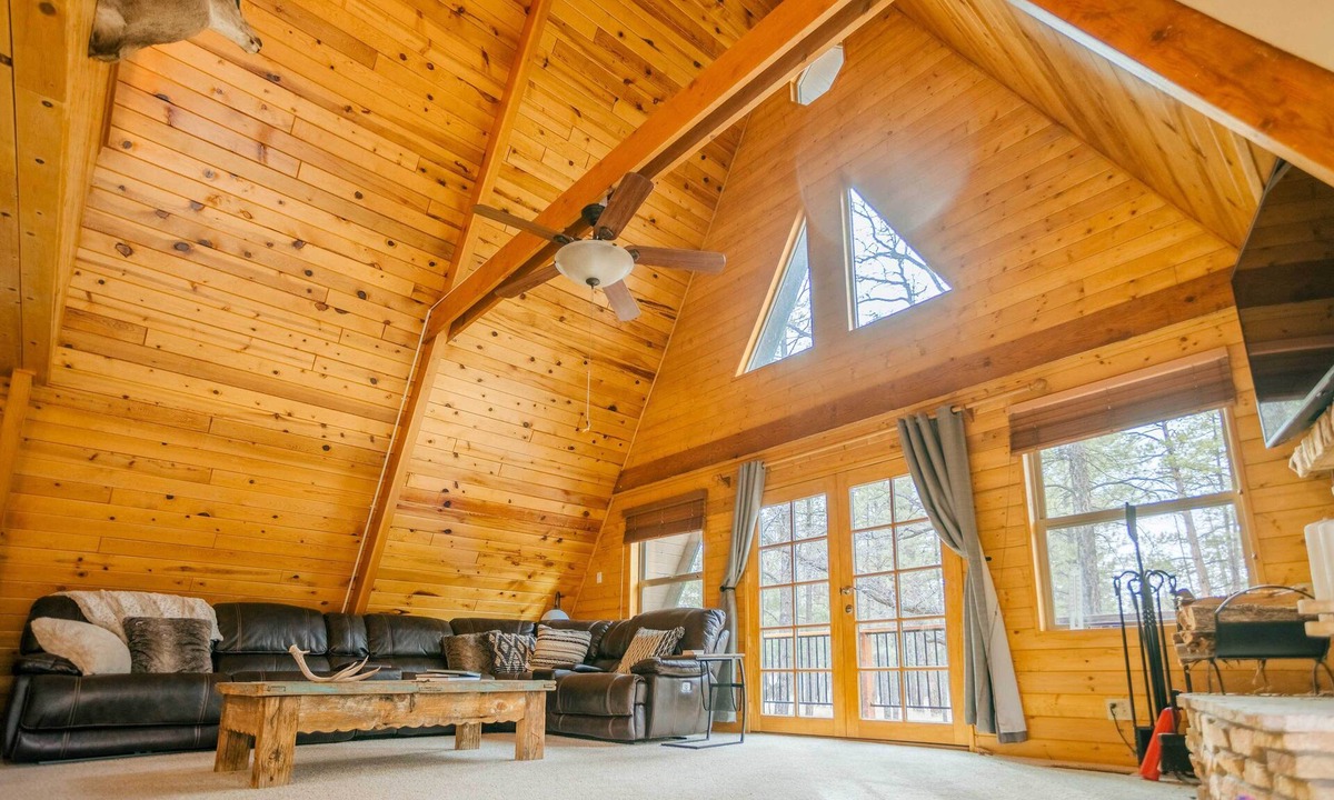 Happy Jack Cabin | Furnished Deck + Fire Pit: Happy Jack Cabin