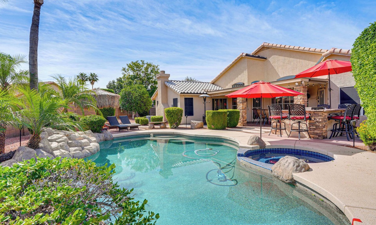Arrowhead Ranch House | Game Room, Backyard Oasis! Glendale Group Getaway