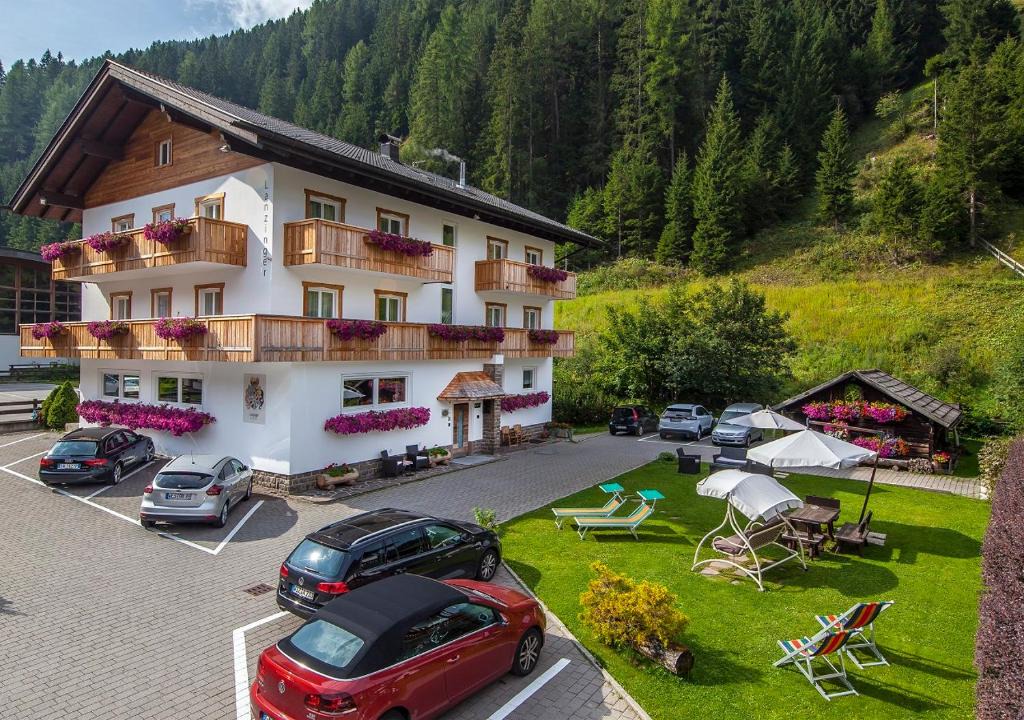 Selva di Val Gardena Hotel | Garni Lanzinger
