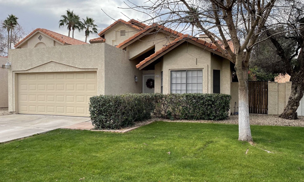Townhomes On Coral Reef House | Gilbert Home on Elliot Shores