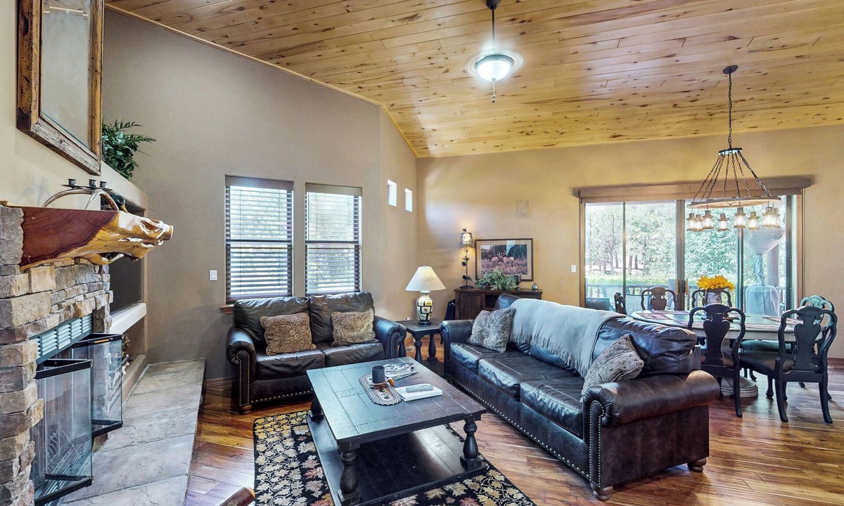 Torreon House | Golf, Trails & Lakes! Dog-Friendly Show Low Home