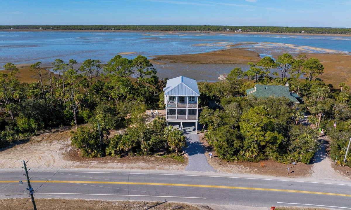 Indian Pass House | 🌊Gorgeous Home with Great Amenities | Pet Friendly | Villa Laguna🌊