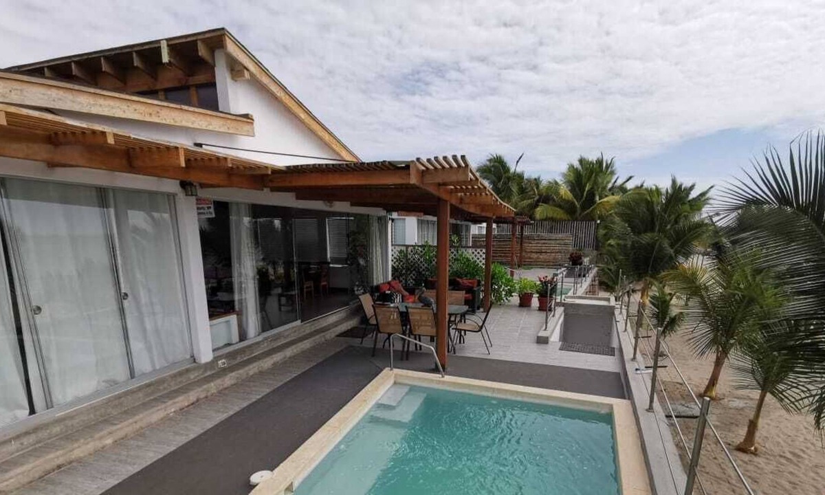 Zorritos House | Grand Admiral beach house / Ocean Front / Family Friendly