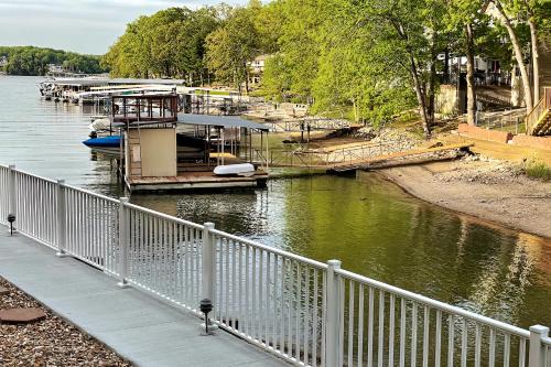Osage Beach Apartment | Ground Floor! Lakefront! Pool! ! Convenient Fishing! STAIRS OPTIONAL!