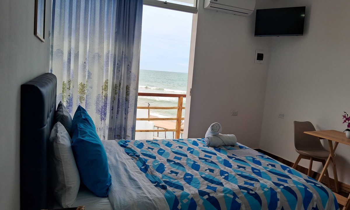 Canoas Hotel | Hab24 Hotel Frente al mar Ideal Para Disfrutar del sol y Descansar con Wifi y AC
