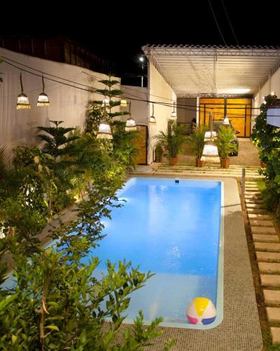 Los Pinos House | Habitación privada AC, desayunos piscina en Casa Greemat